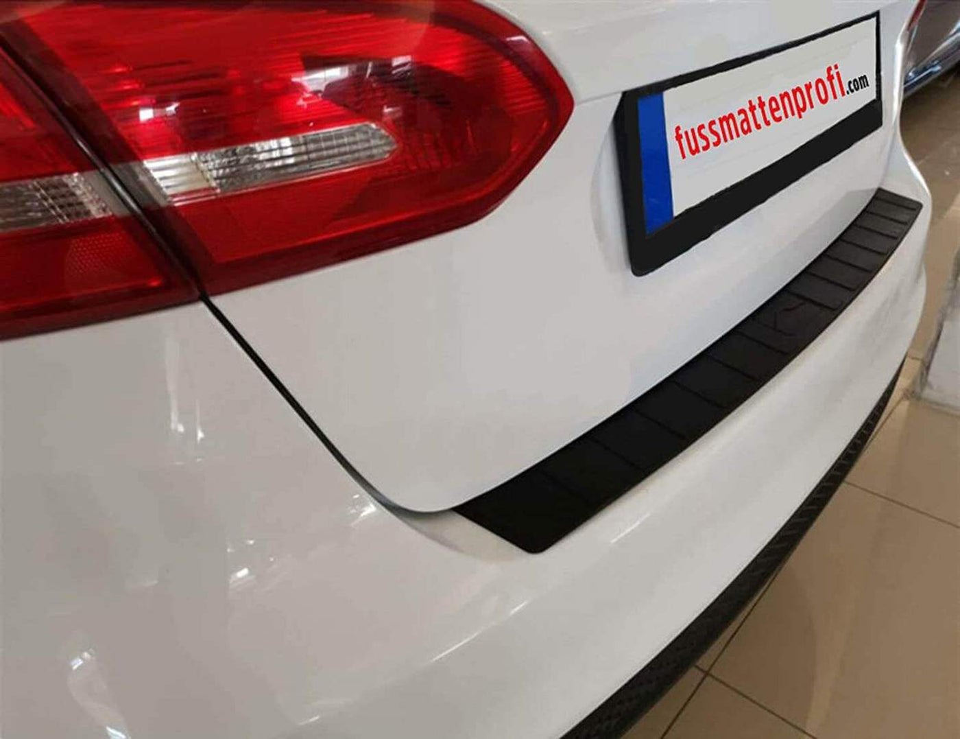 ABS Kunststoff Ladekantenschutz mit Abkantung Passend für Audi Q2 Baujahr ab 2016