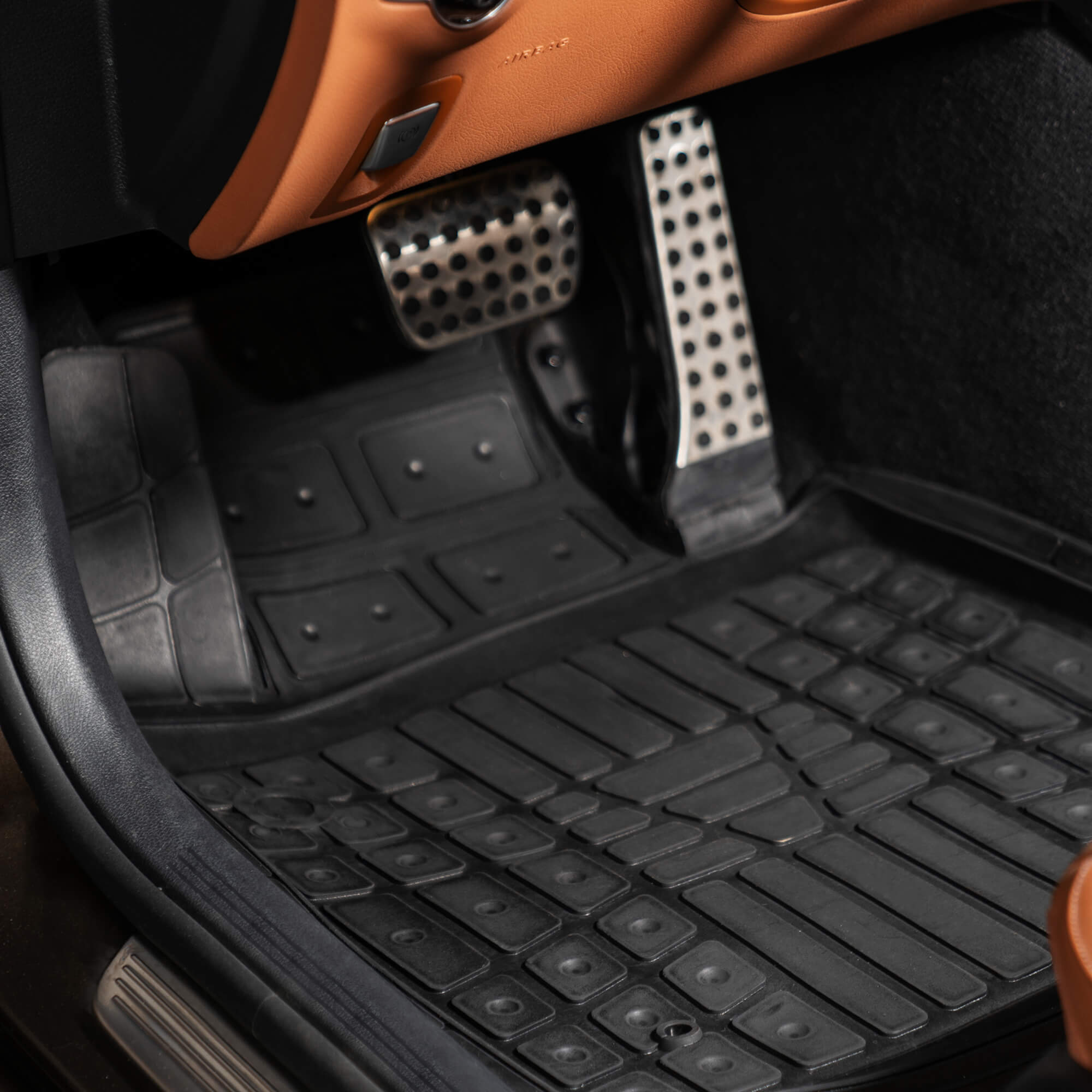 JVL Titan Metallic Universal Auto-Fußmatten-Set mit Gummi-Rückseite,  Schwarz, 4-teilig : : Auto & Motorrad